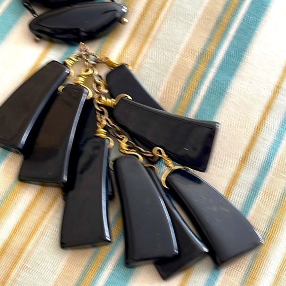 Vintage Chicos black long necklace with nuts and brass wrapped pieces of bone - Picture 7 of 12